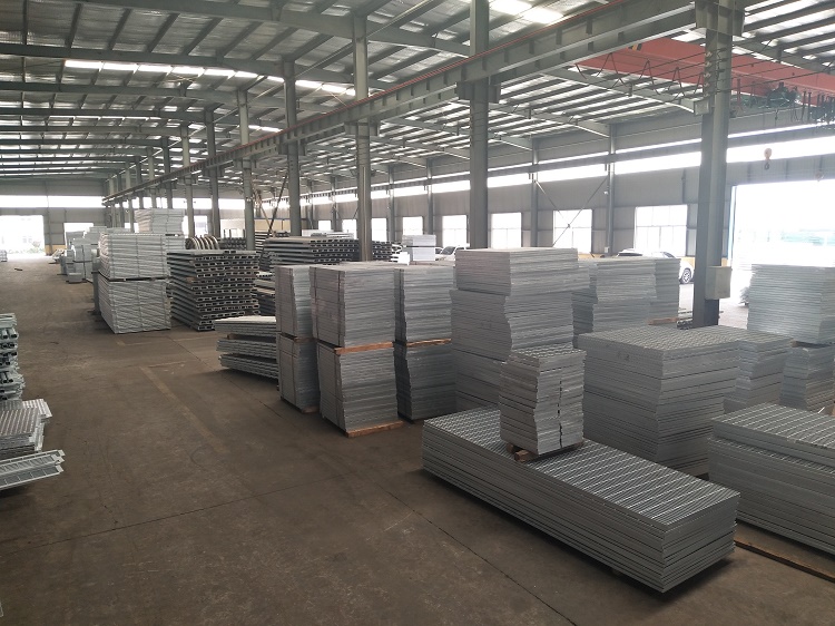 平臺鋼格板.jpg 平臺鋼格板.jpg