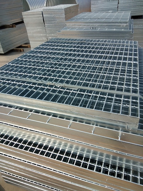 鍍鋅鋼格板.jpg 鍍鋅鋼格板.jpg